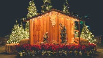 Con nosotros aquí, allá y por siempre